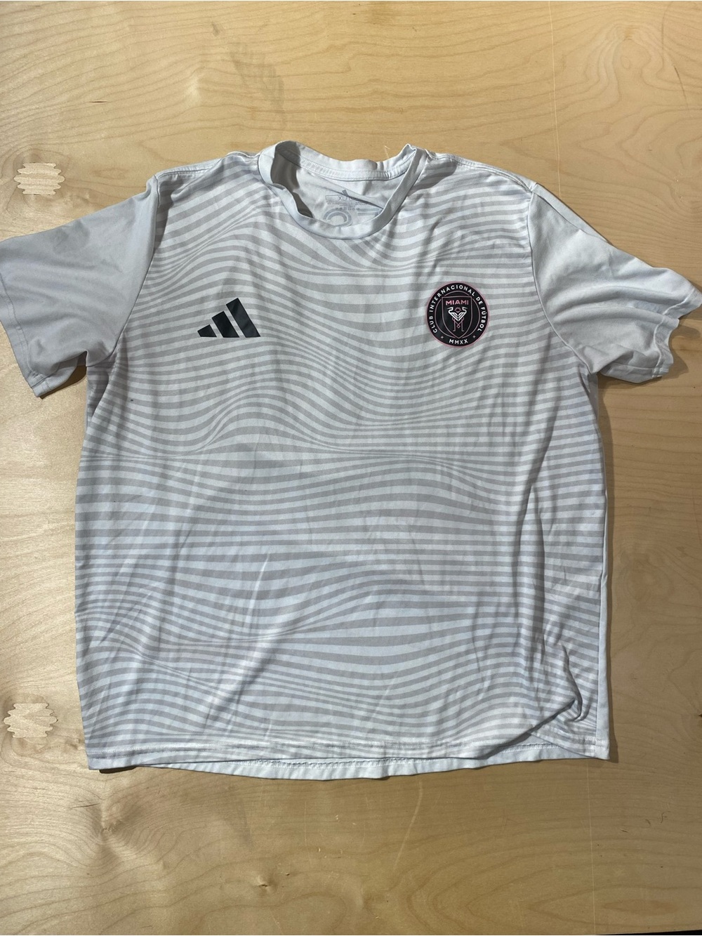 adidas Men’s White Miami CF Training Shirt with Subtle Stripe XL (I)